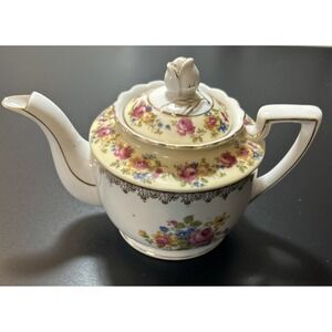 GOLD CASTLE Japan HOSTESS Mini Teapot with Lid Floral Gold Trim EUC